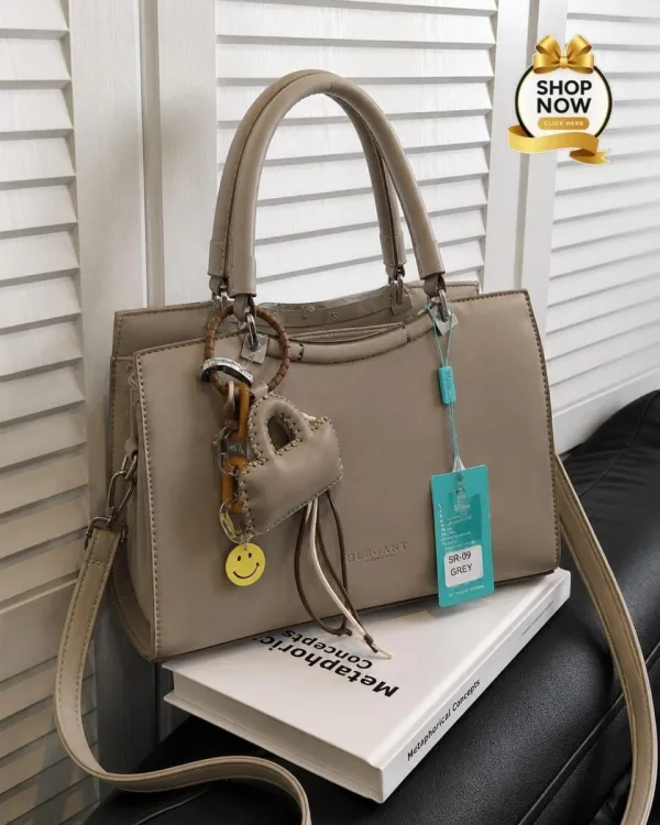 Charm Trim Tote Bag 4